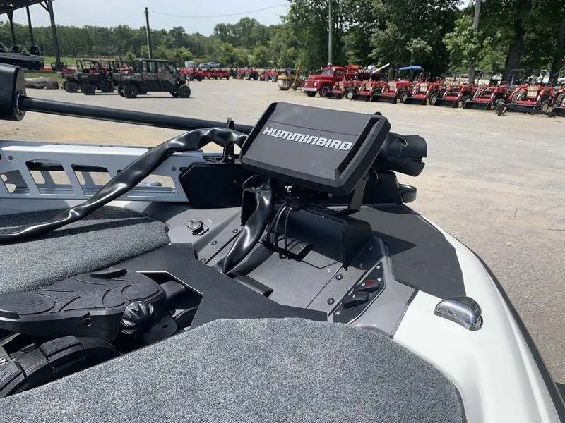 Slide: The Image of Skeeter ZXR20 2025 - 5