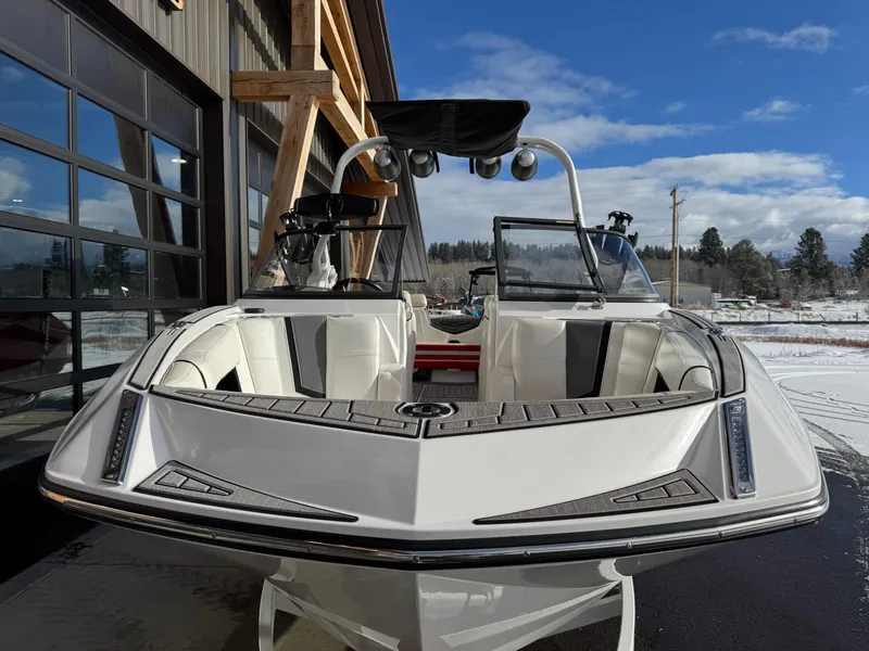 Slide: The Image of Nautique G23 2018 - 5