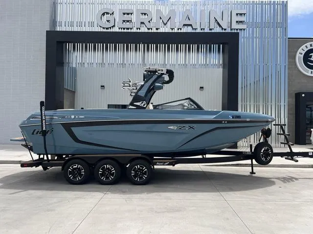 Slide: The Image of Tigé 25ZX 2022 - 1