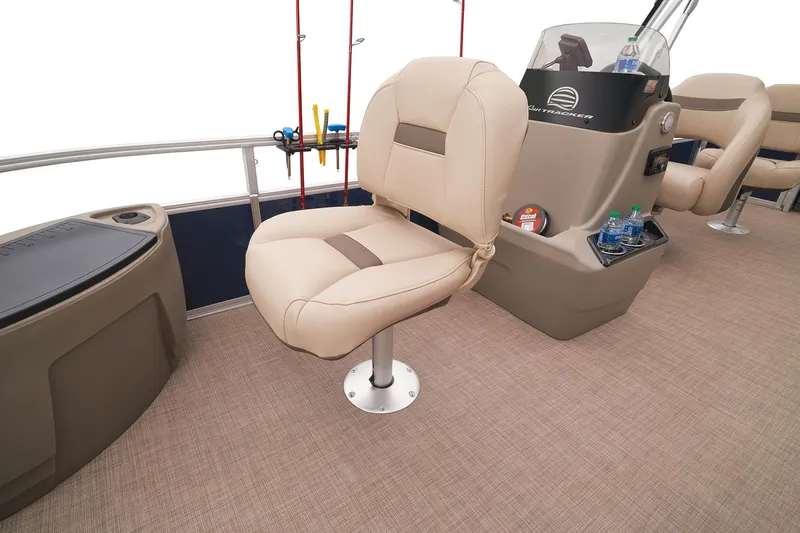 Slide: The Image of Bass Buggy 18 DLX - 25