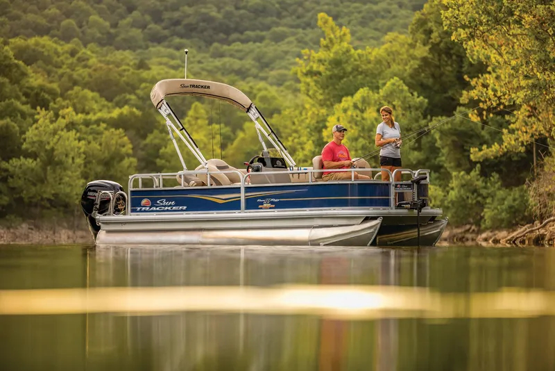 Slide: The Image of Sun Tracker Bass Buggy 18 DLX - 55