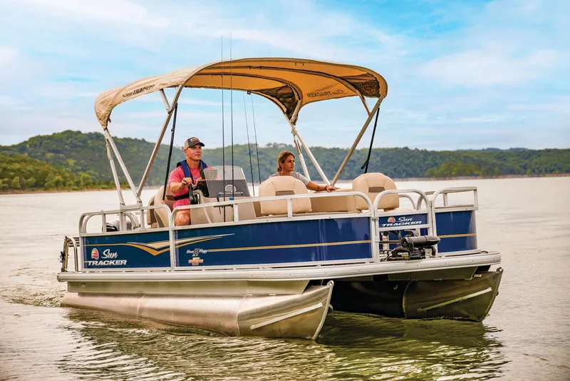 Slide: The Image of Sun Tracker Bass Buggy 18 DLX - 62