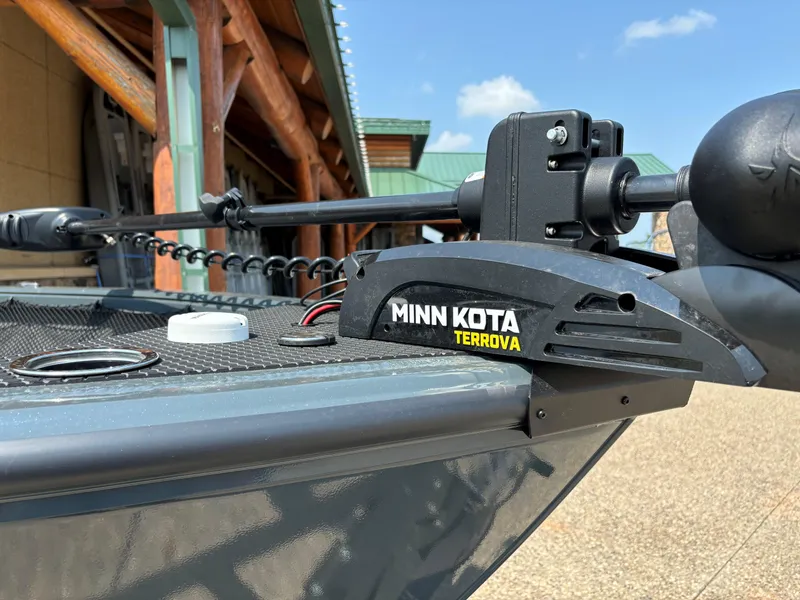 Slide: The Image of 2024 Ranger VS1882SC Angler with Minn Kota Terrova trolling motor. - 7