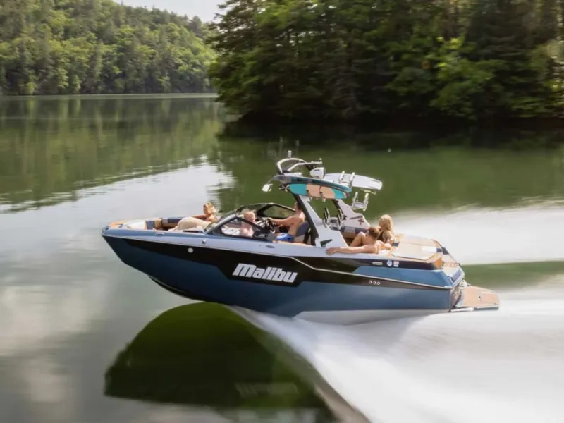 The Image of Malibu M220 2023 - 0