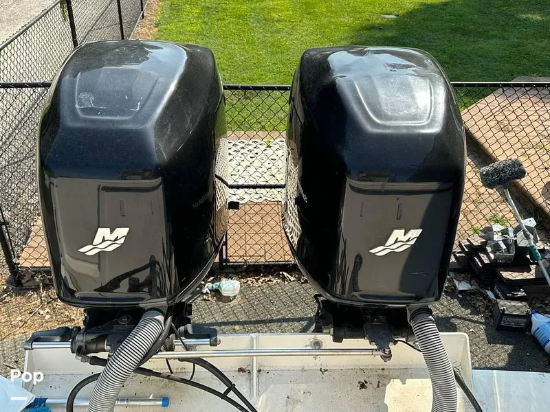 Slide: The Image of 2003 Trophy 2902 WA for sale in Kingsville, MD - 17