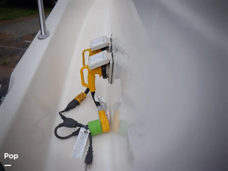 Slide: The Image of 2003 Trophy 2902 WA for sale in Kingsville, MD - 70