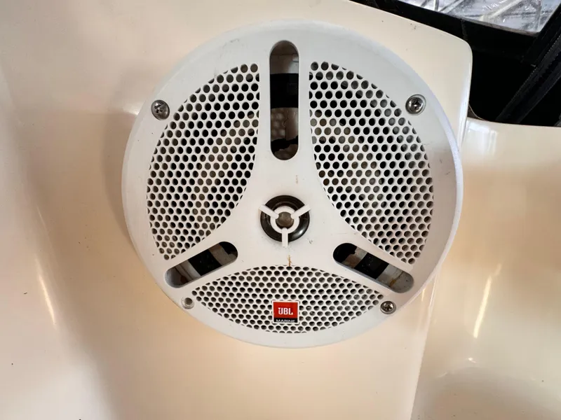 Slide: The Image of JBL speaker on 2002 Rinker Fiesta Vee 342 boat. - 26