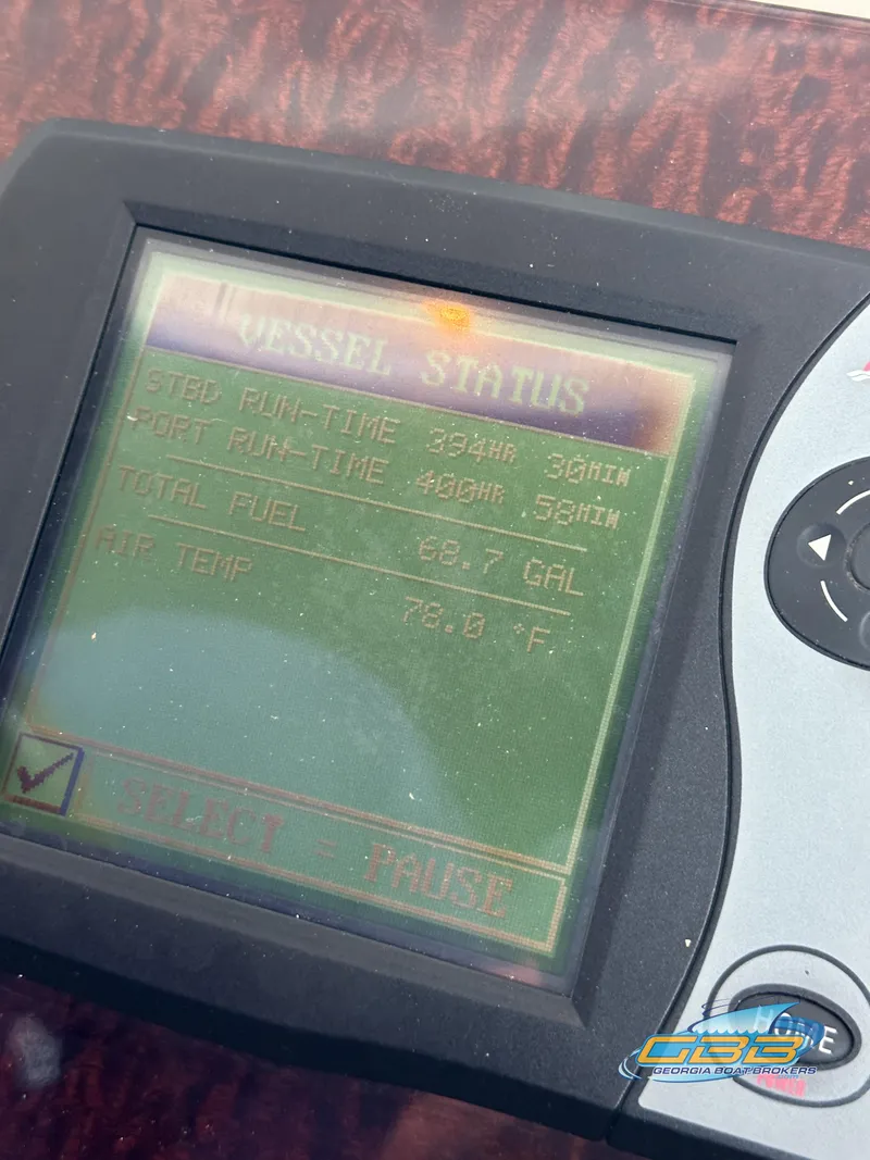 Slide: The Image of Close-up of a 2006 Sea Ray 290 Sundancer vessel status display. - 19