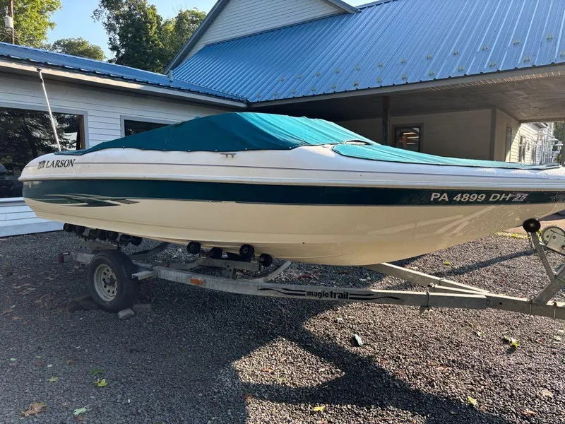 Slide: The Image of Larson 206 2000 - 4