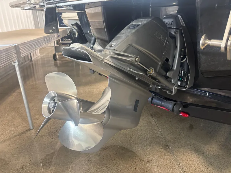 Slide: The Image of Cobalt R6 2023 - 23