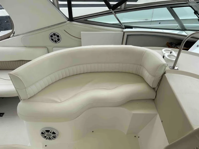 Slide: The Image of Cruisers Yachts 3575 Esprit 1998 - 20