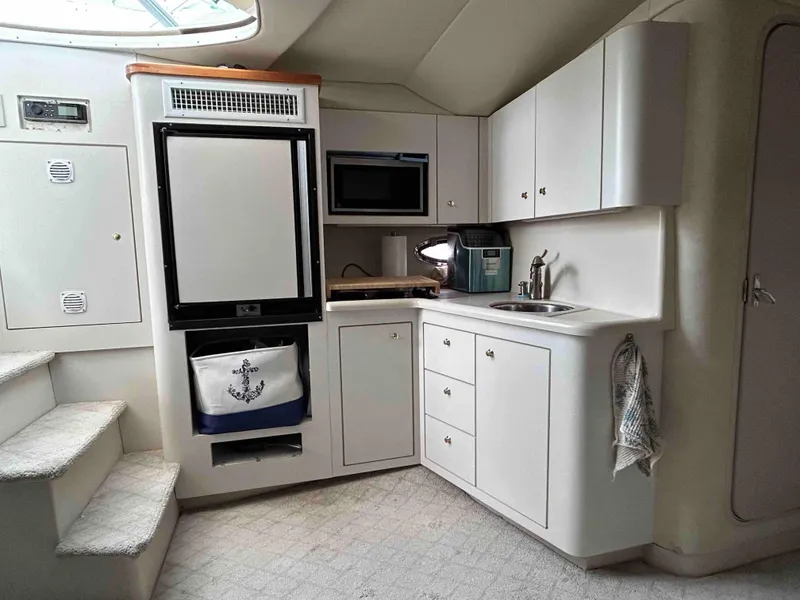 Slide: The Image of Cruisers Yachts 3575 Esprit 1998 - 23