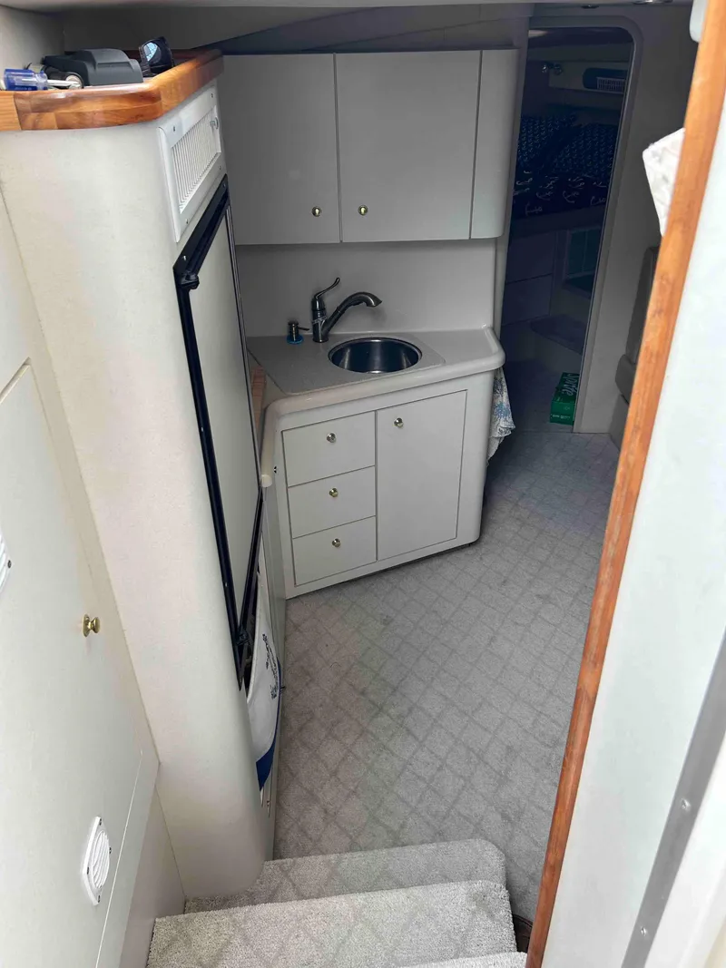 Slide: The Image of Cruisers Yachts 3575 Esprit 1998 - 26