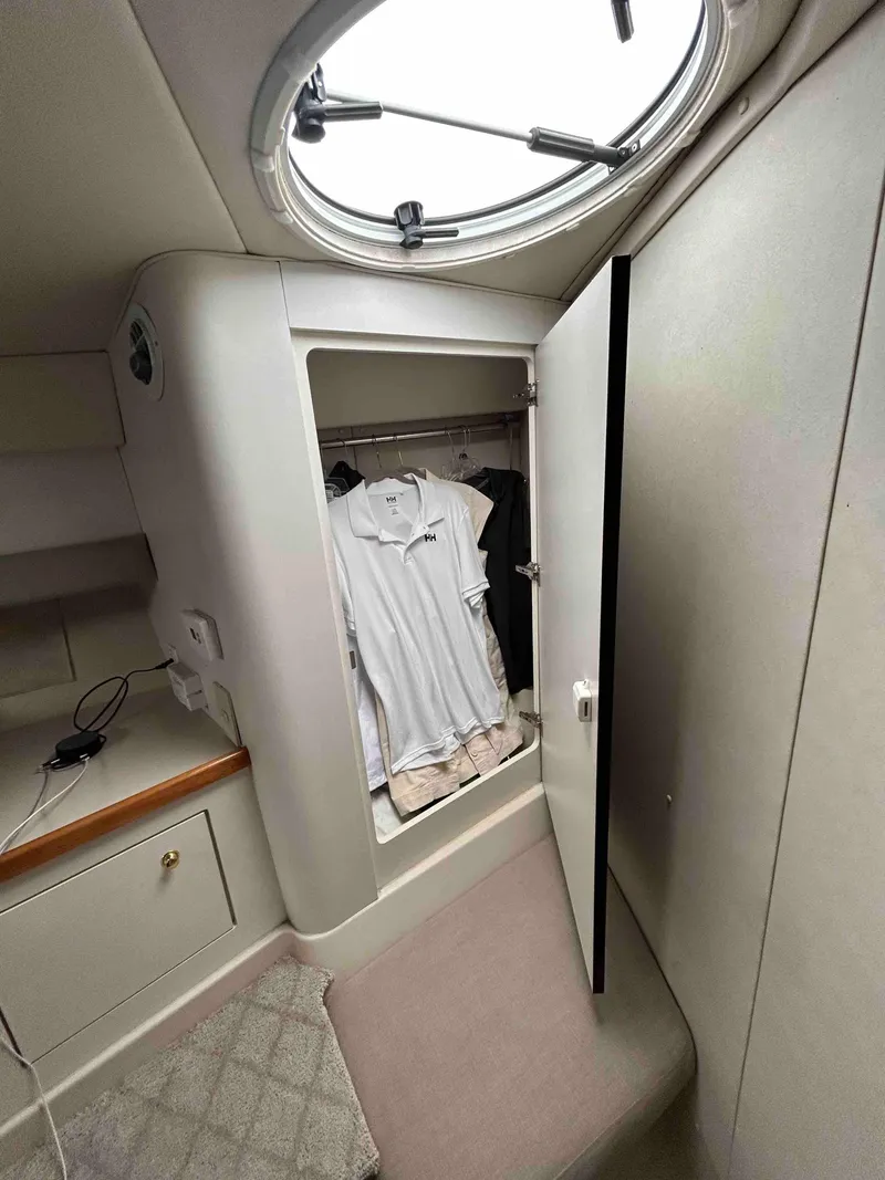 Slide: The Image of Cruisers Yachts 3575 Esprit 1998 - 30