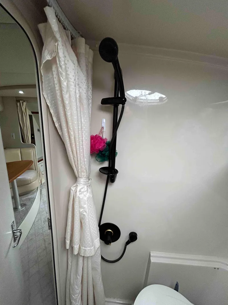 Slide: The Image of Cruisers Yachts 3575 Esprit 1998 - 36