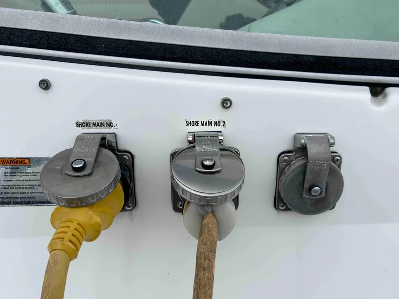 Slide: The Image of Cruisers Yachts 3575 Esprit 1998 - 44