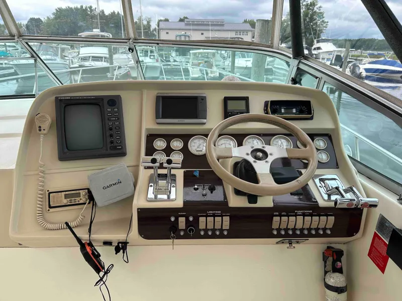 Slide: The Image of Cruisers Yachts 3575 Esprit 1998 - 9