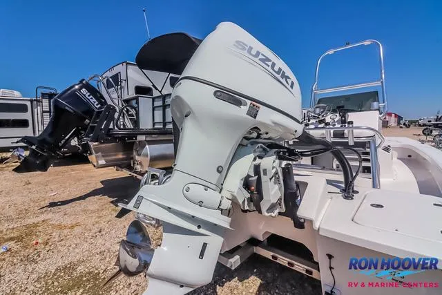 Slide: The Image of 2024 Majek Boats 18 M2 engine with "115" decal at Ron Hoover RV & Marine Centers. - 24