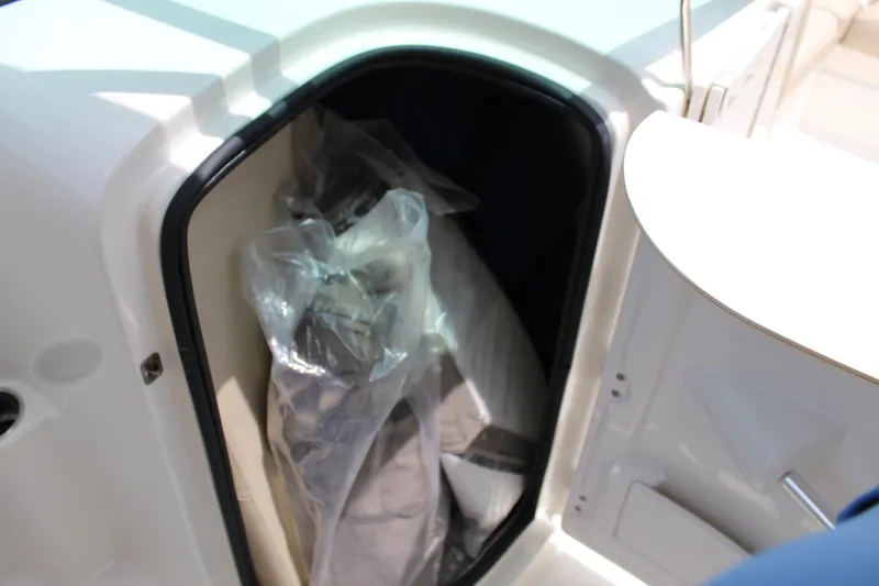 Slide: The Image of NauticStar 243DC Sport Deck 2017 - 51