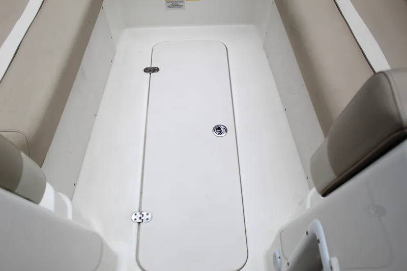 Slide: The Image of NauticStar 243DC Sport Deck 2017 - 56