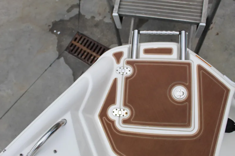 Slide: The Image of NauticStar 243DC Sport Deck 2017 - 60