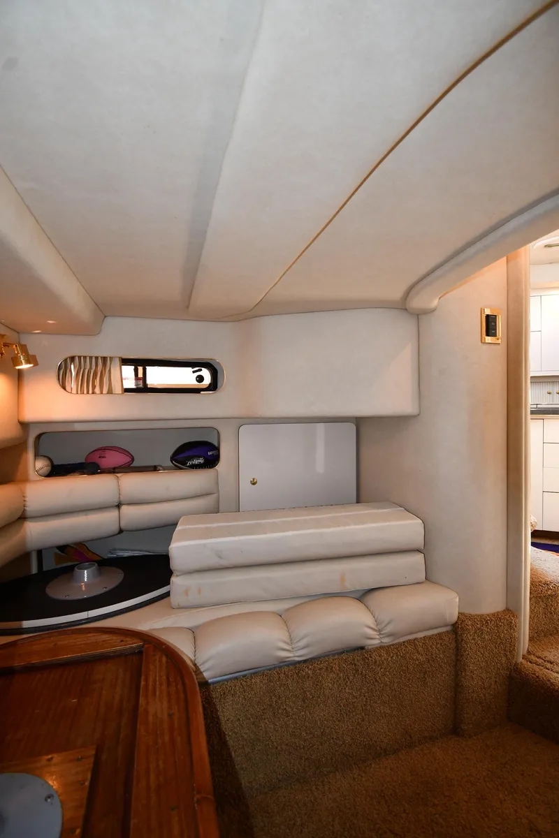 Slide: The Image of Sea Ray Sundancer 400 1997 - 55