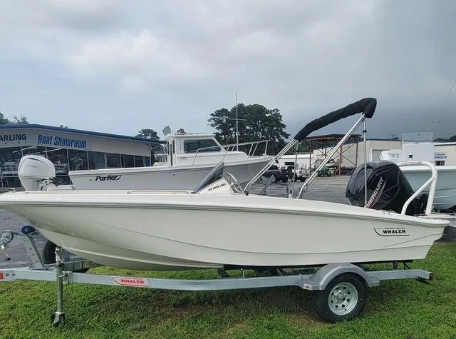 Slide: The Image of Boston Whaler 160 Super Sport 2024 - 4