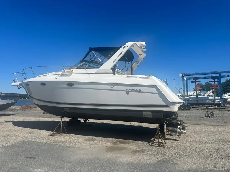 The Image of Formula 31 Performance Cruiser 2000 - undefined