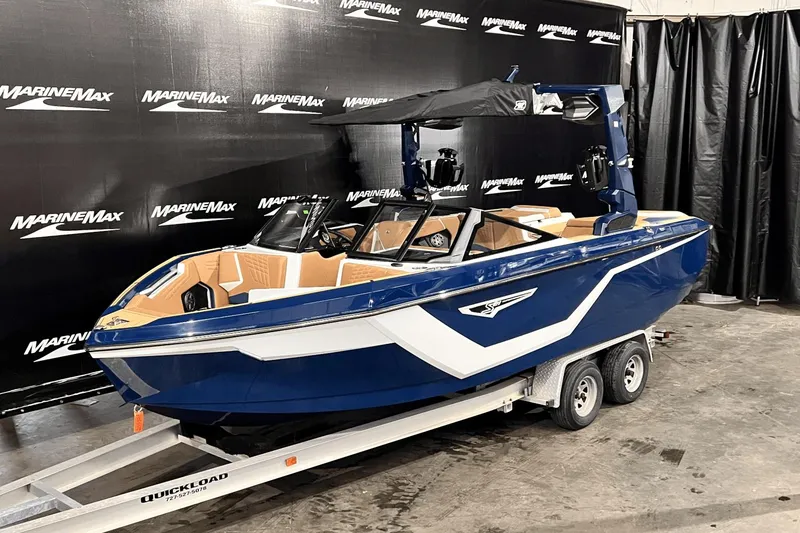 Slide: The Image of Nautique Super Air Nautique S21 2025 - 0