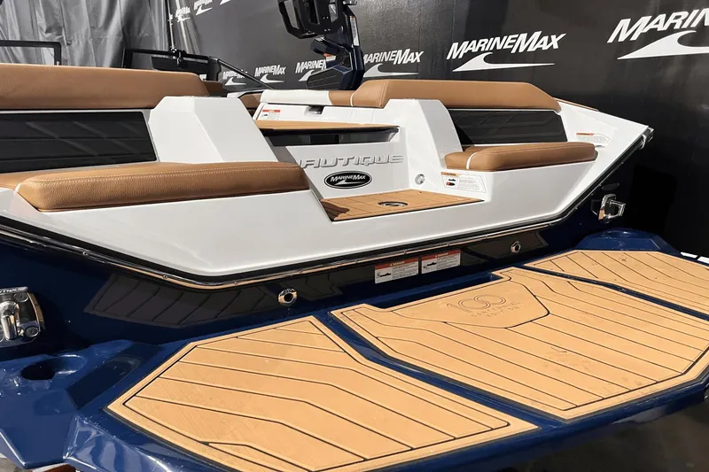 Slide: The Image of Nautique Super Air Nautique S21 2025 - 3