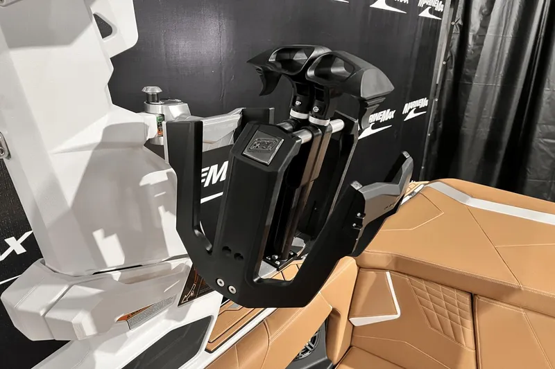 Slide: The Image of Nautique Super Air Nautique S23 2025 - 13