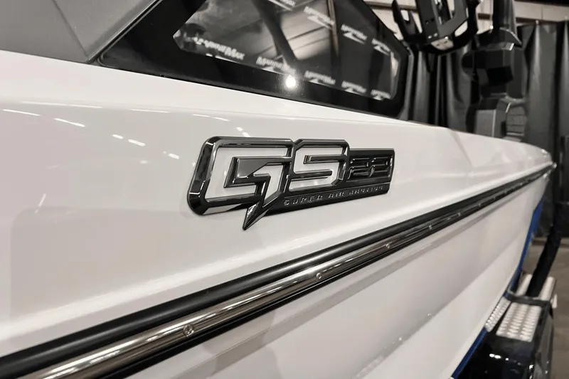 Slide: The Image of Nautique Super Air Nautique GS22 2025 - 3