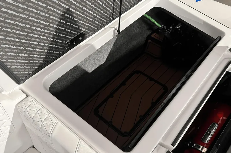 Slide: The Image of Nautique Super Air Nautique GS22 2025 - 7