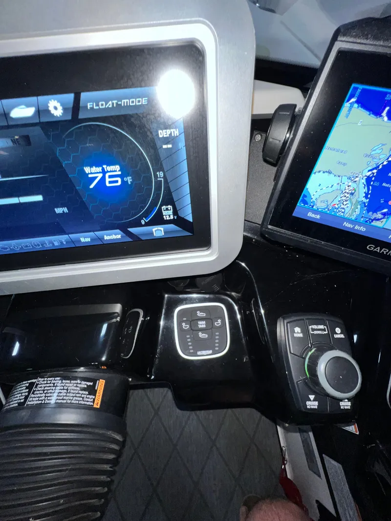 Slide: The Image of Yamaha 275SE 2019 - 10