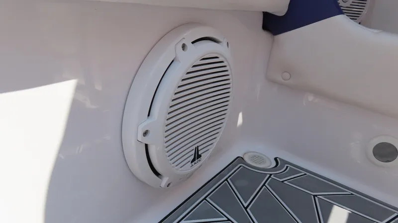 Slide: The Image of White speaker on 2003 Donzi 28 ZX Open boat interior. - 20