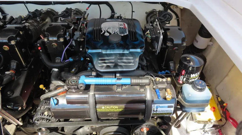 Donzi 28 ZX Open 2003 - Marine Source