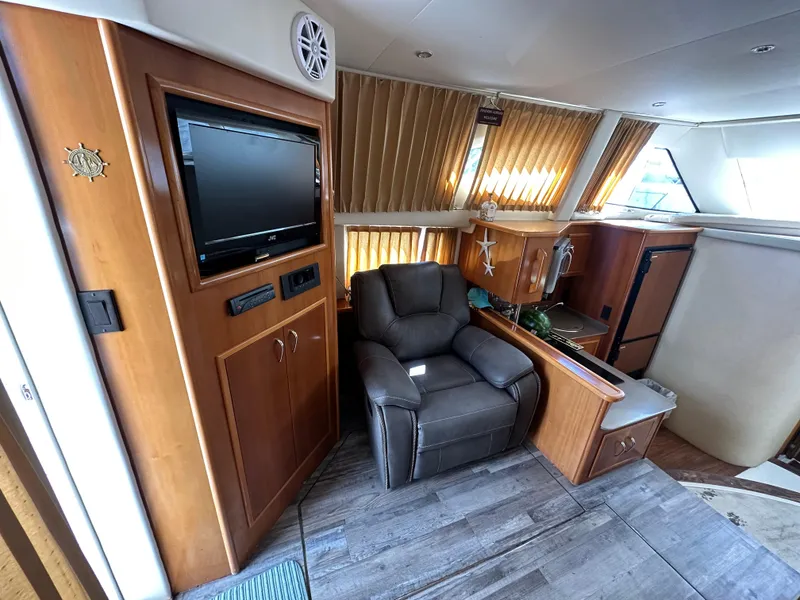 Slide: The Image of Carver Yachts 33 Super Sport 2005 - 11