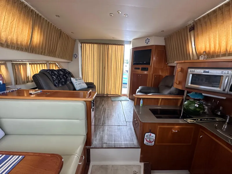 Slide: The Image of Carver Yachts 33 Super Sport 2005 - 17