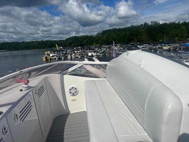 Slide: The Image of Carver Yachts 33 Super Sport 2005 - 5