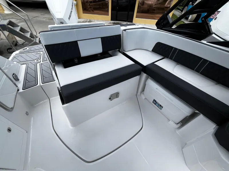 Slide: The Image of Monterey M-45 2024 - 7