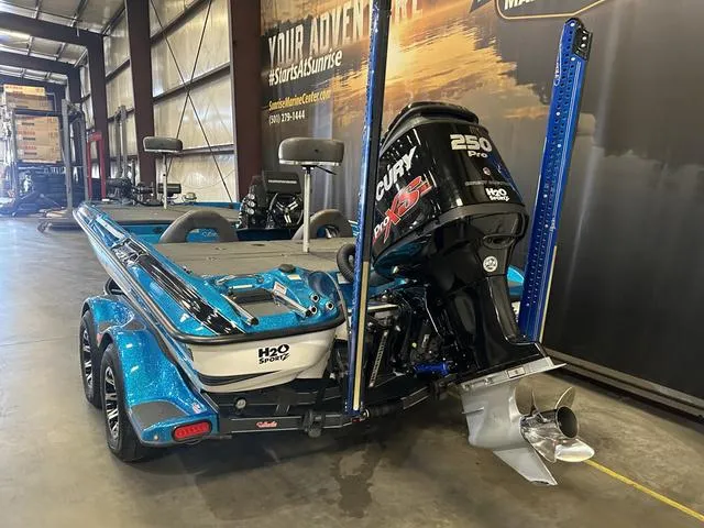 Slide: The Image of 2018 Bass Cat Lynx boat with Mercury 250L engine in a showroom. - 5