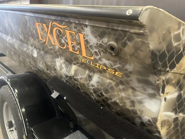 Slide: The Image of Excel 1754 Eclipse W/HDR 40 2025 - 6