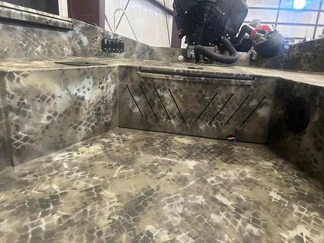 Slide: The Image of Excel 1754 Eclipse W/HDR 40 2025 - 8