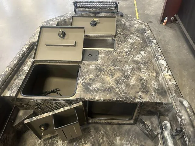 Slide: The Image of Excel 1754 Eclipse W/HDR 40 2025 - 9