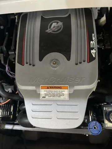 Slide: The Image of Crownline Boats 21SS 2012 - 14