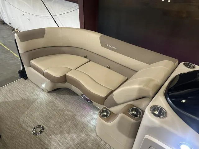 Slide: The Image of Veranda VR22VLC W/Yamaha 250 No Trailer 2025 - 11