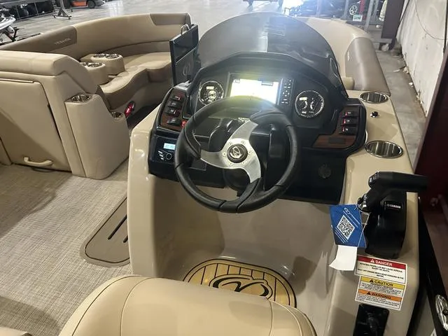 Slide: The Image of Veranda VR22VLC W/Yamaha 250 No Trailer 2025 - 16