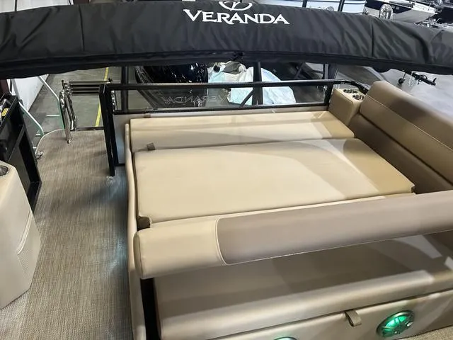 Slide: The Image of Veranda VR22VLC W/Yamaha 250 No Trailer 2025 - 17