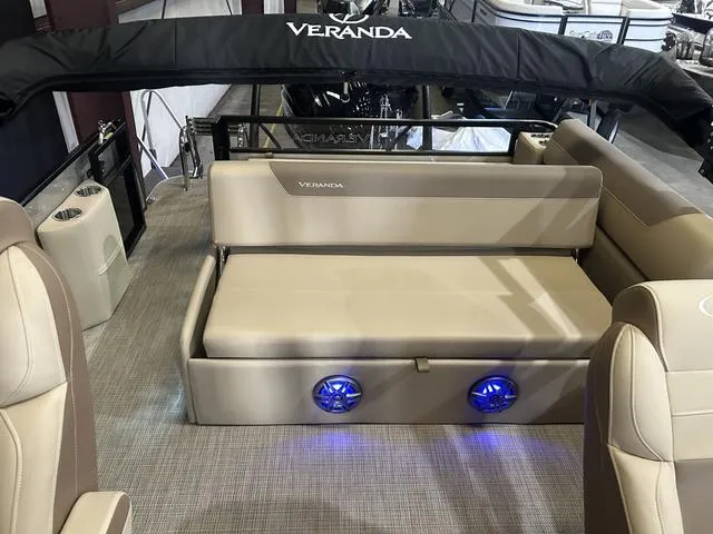 Slide: The Image of Veranda VR22VLC W/Yamaha 250 No Trailer 2025 - 18