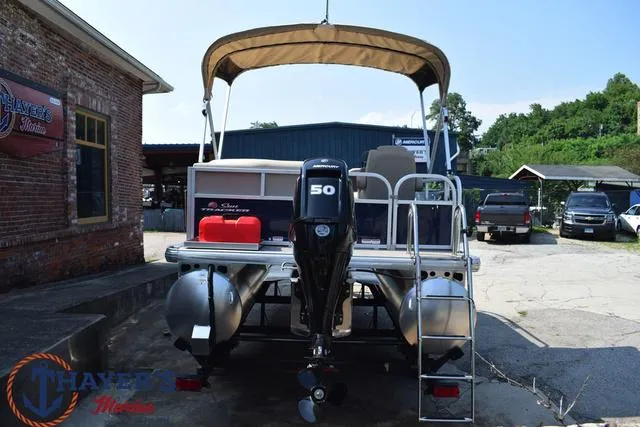 Slide: The Image of Sun Tracker Bass Buggy® 16 XL Select 2025 - 10